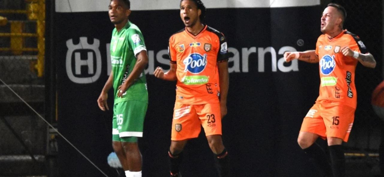 Triunfo de Envigado 0-1 sobre La Equidad - VizzorImage / Felipe Caicedo