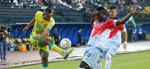 Leones y Fortaleza empataron 1-1. Foto: VizzorImage / Donaldo Zuluaga