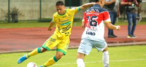 Empate 1-1 entre Leones y Fortaleza -VizzorImage / Donaldo Zuluaga