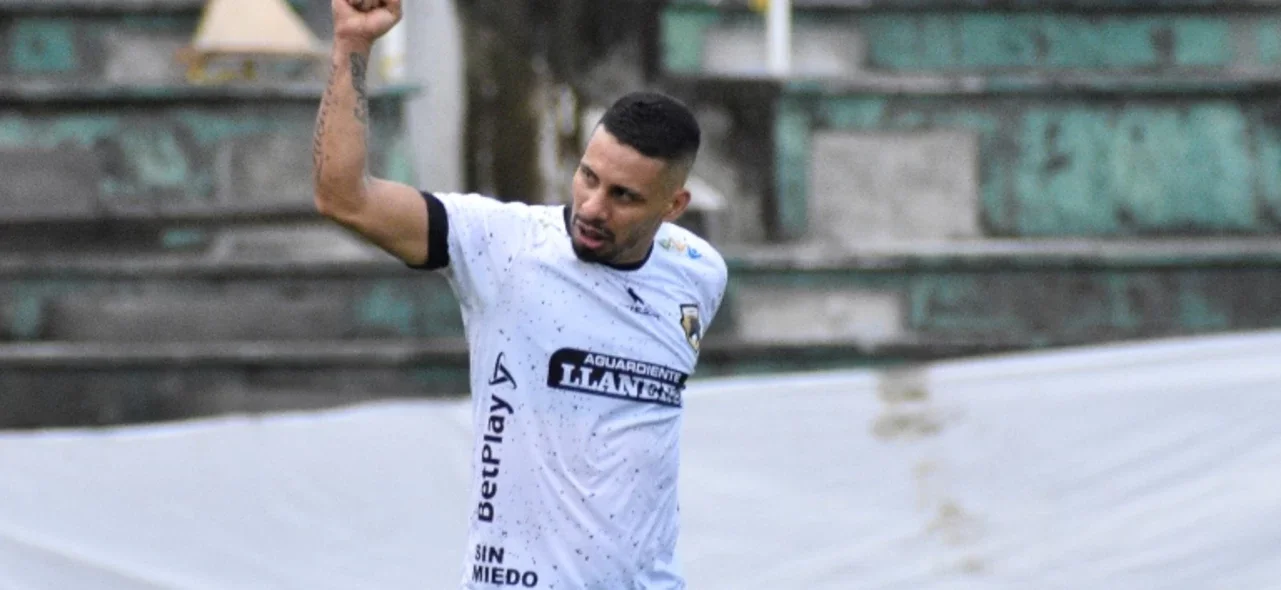 Victoria de Llaneros 2-0 sobre Tigres- VizzorImage / David Murillo