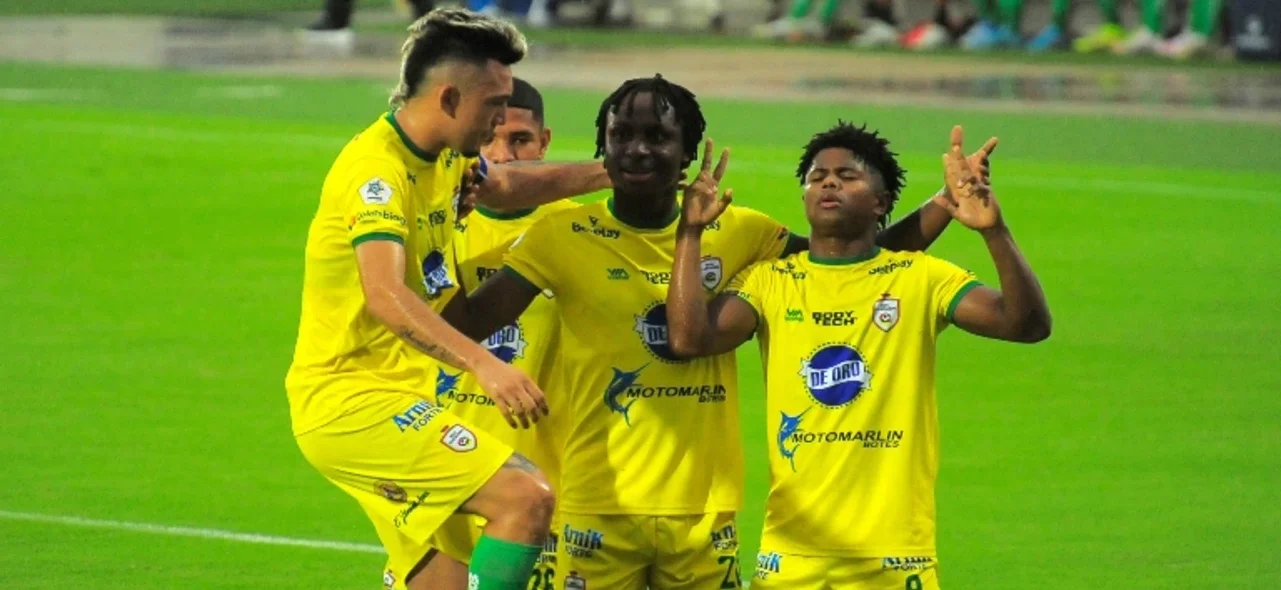 Victoria de Real Cartagena 2-3 -VizzorImage / Jesús Rico