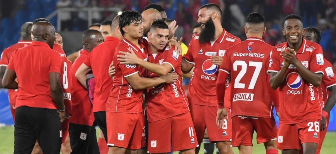 América está dentro de los 8 con 17 puntos | Foto: VizzorImage / Gabriel Aponte