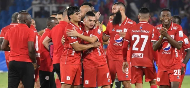 América está dentro de los 8 con 17 puntos | Foto: VizzorImage / Gabriel Aponte