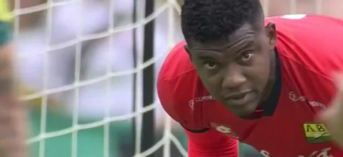 Once Caldas volvió a buscar el gol