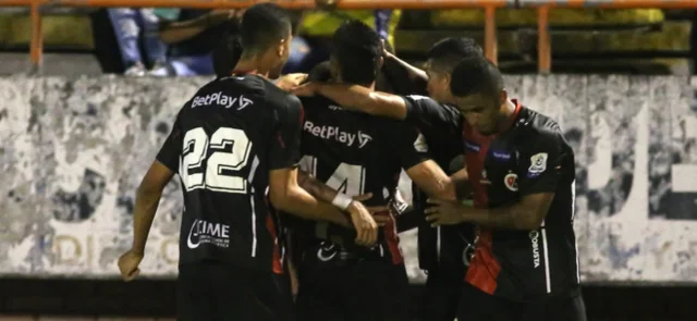 Cúcuta ya tiene nuevo técnico | Foto: VizzorImage / Sergio Reyes