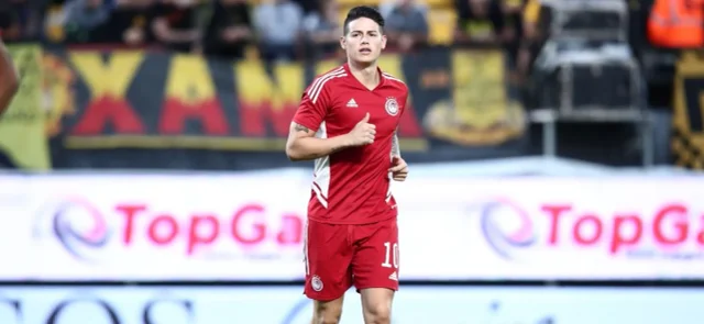 James Rodríguez debutó con Olympiacos / Foto Olympiacos