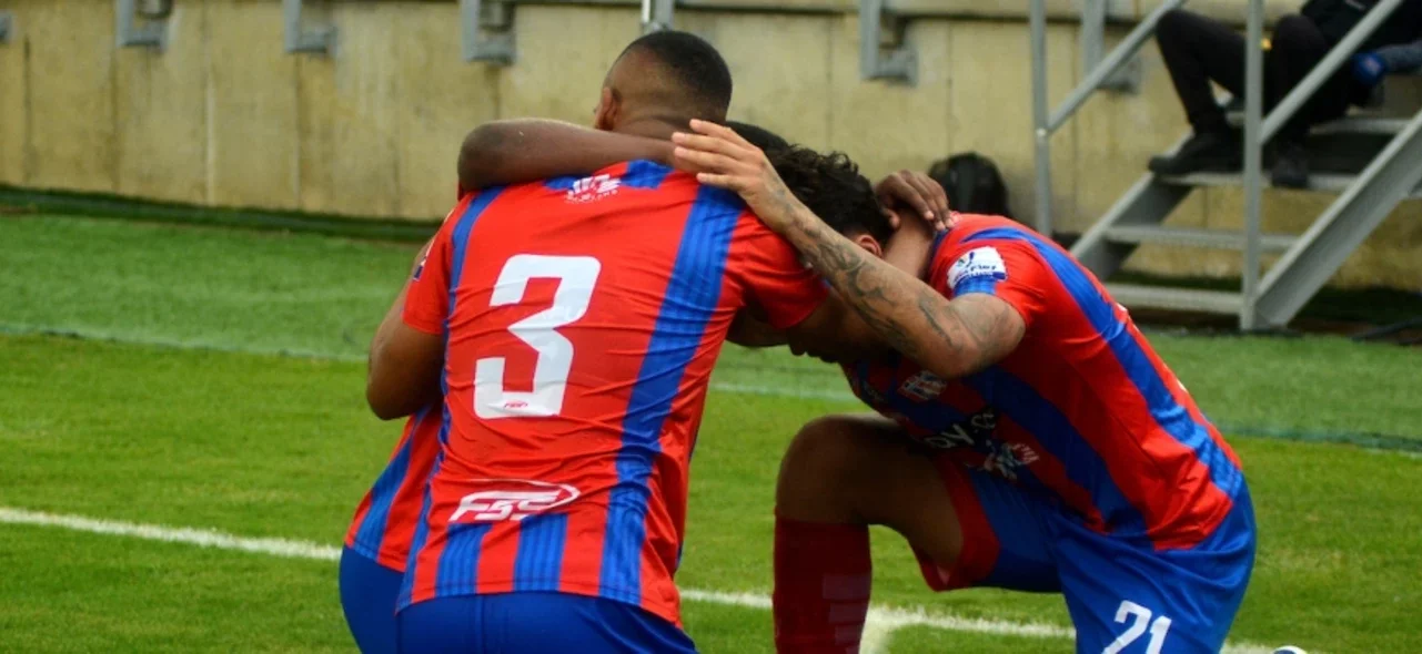 Unión Magdalena venció 2-1 a Junior. / Foto: VizzorImage - Gustavo Pacheco