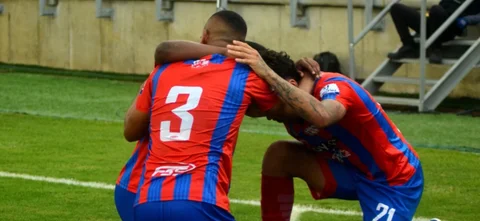 Unión Magdalena venció 2-1 a Junior. / Foto: VizzorImage - Gustavo Pacheco
