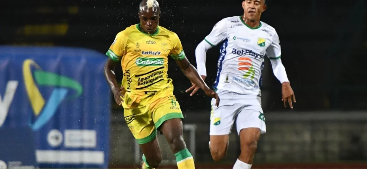 Empate 2-2 entre Leones y Huila -VizzorImage / Luis Benavides