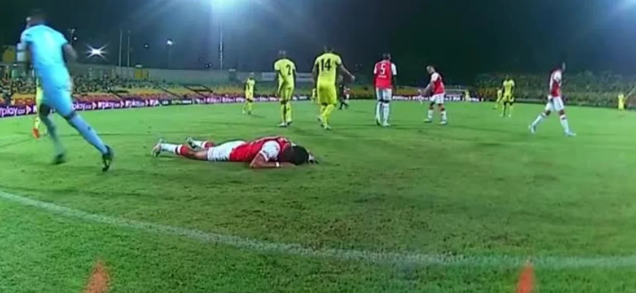 Mantilla no pudo conectar con el gol