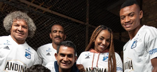 Millonarios presentó su nueva camiseta de visitante / Foto Millonarios