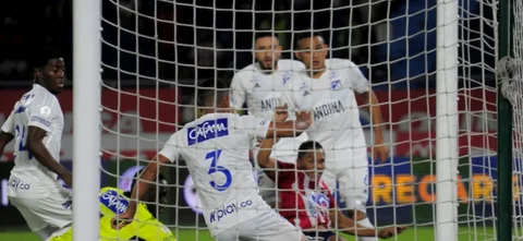 Millonarios ahora está a 3 puntos de lograr la clasificación a los cuadrangulares. / Foto: Vizzorimage.