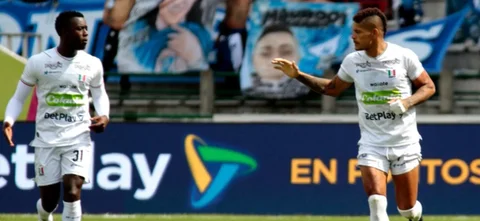 Ayron del Valle fue la figura del partido | Foto: VizzorImage / JJ Bonilla