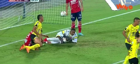 Navarro demostró sus reflejos ante Medellín