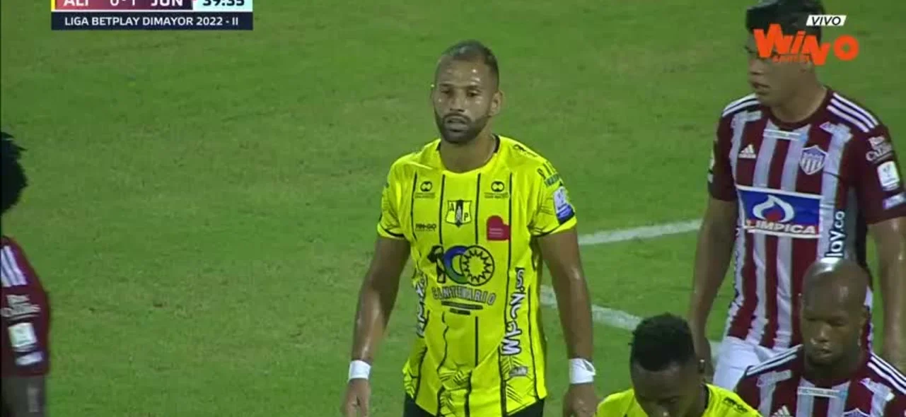 Fernández desperdició la nueva opción de Alianza ante Junior