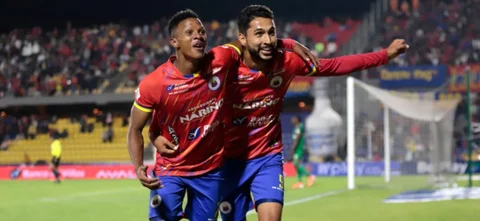 Adrián Estacio marcó el gol del triunfo | Foto: VizzorImage / Leonardo Castro