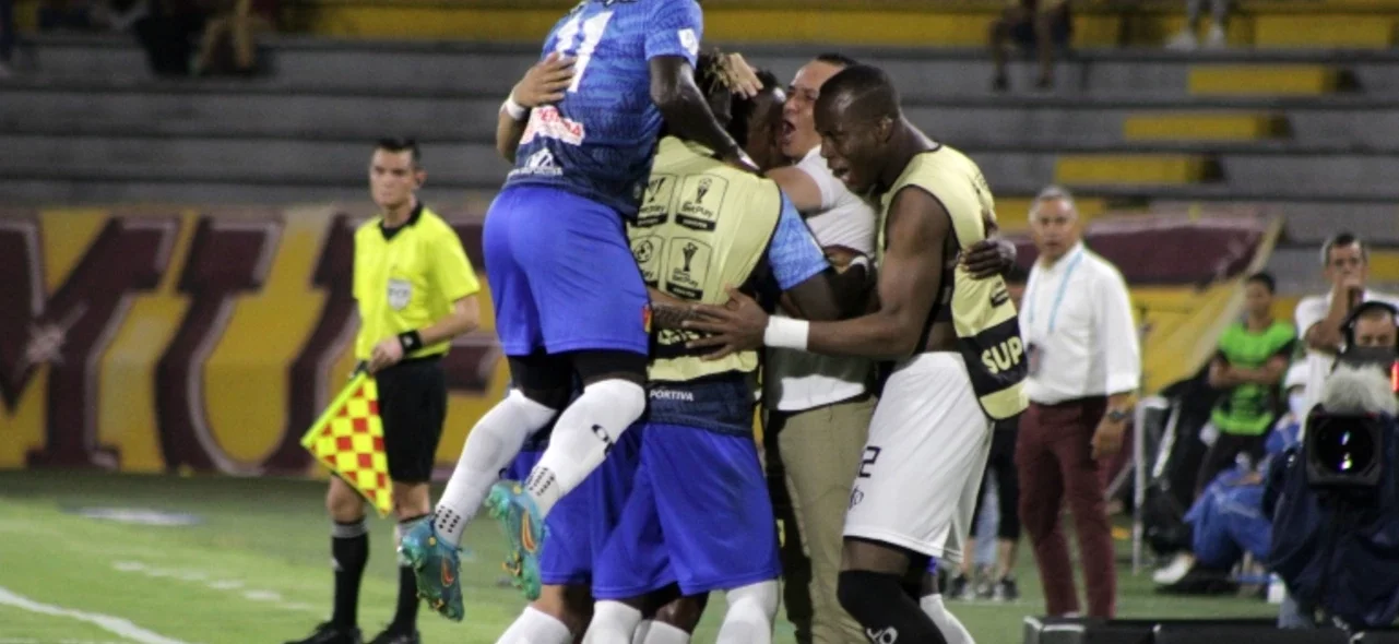 Pereira ganó en Ibagué 1-3 contra el Deportes Tolima. / Foto: VizzorImage