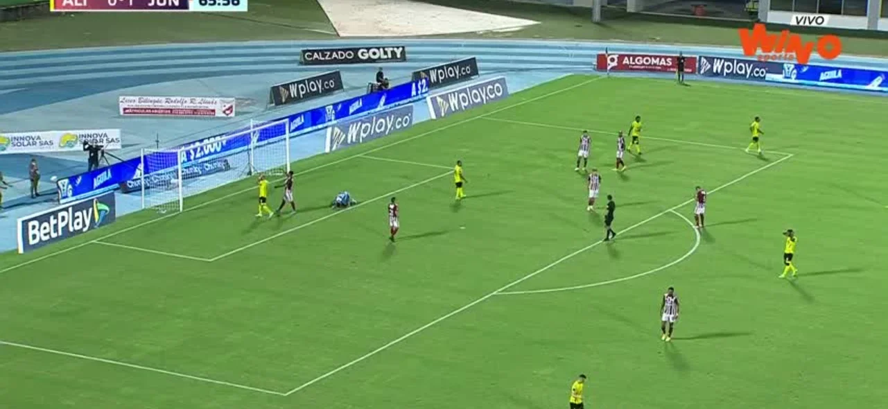 ¡De nuevo a prueba! Viera se vio sorprendido con remate de Arango