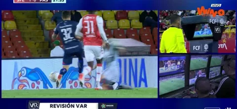 Así fue la jugada por la que se usó el VAR en el juego de Santa Fe vs Pasto