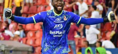 Victoria para Tolima 1-0 sobre Once Caldas -VizzorImage / Juan Torres