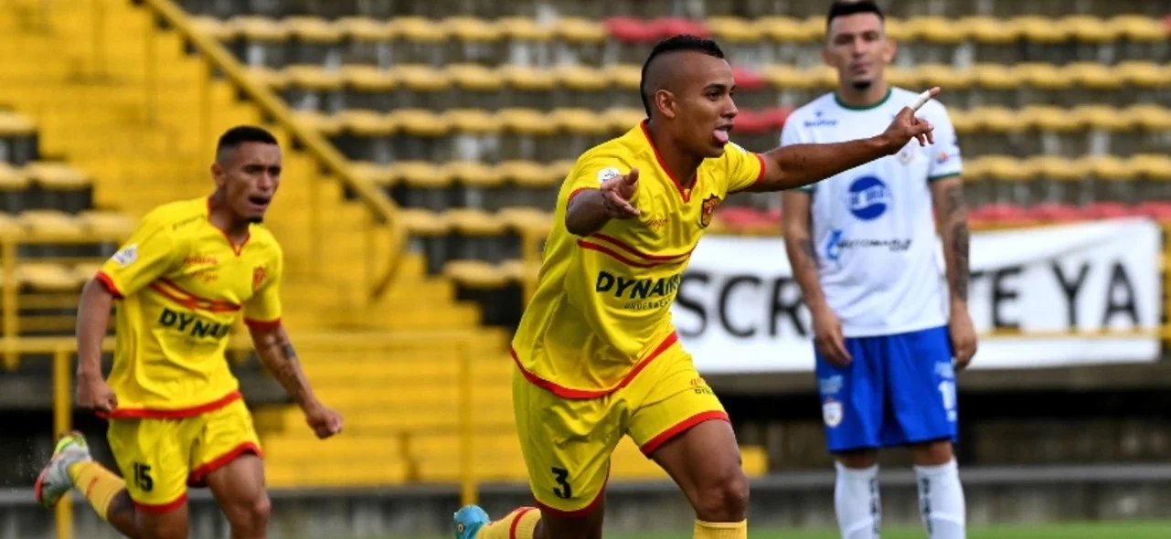 Triunfo para Bogotá 2-0 sobre Real Cartagena -VizzorImage / Samuel Norato