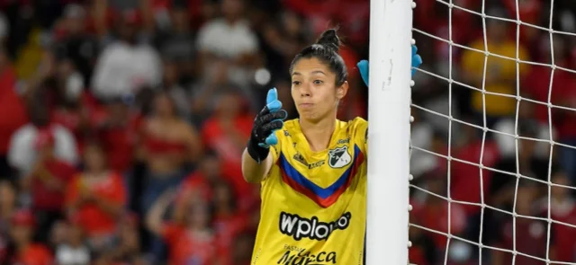 Stefany Castañeda, portera Deportivo Cali - Foto: VizzorImage/ Gabriel Aponte