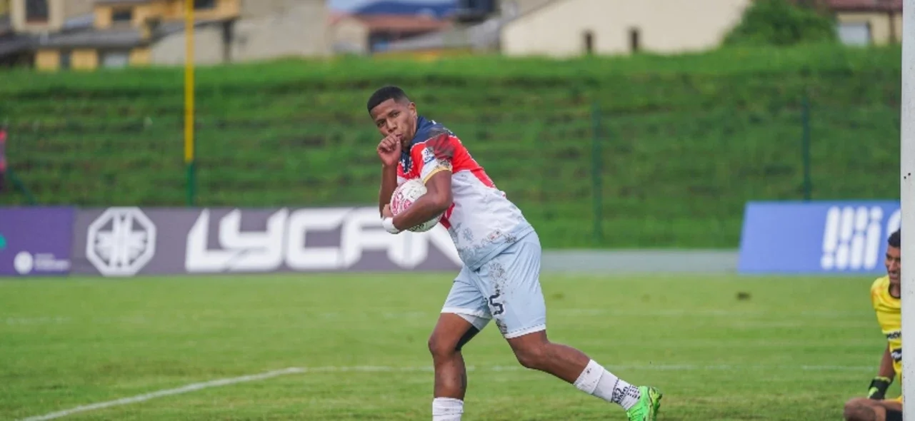 Victoria para Fortaleza 3-1 sobre Valledupar -VizzorImage / Diego Cuevas