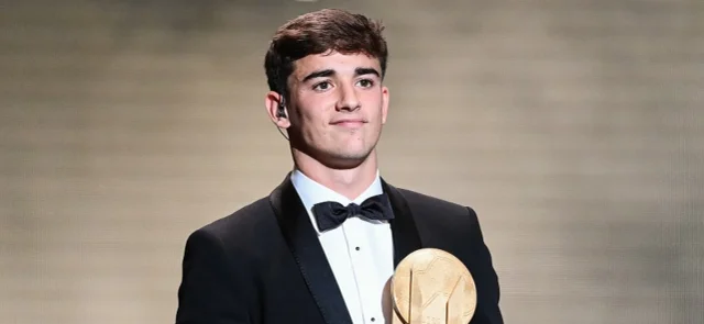 Gavi durante la entrega del Balón de Oro. Foto: AFP