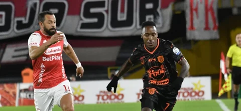 Santa Fe derrotó a Envigado. Foto: VizzorImage / Luis Ramirez