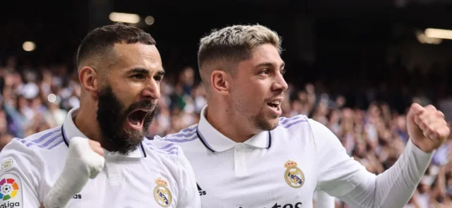 Karim Benzema y Federico Valverde. Foto: AFP
