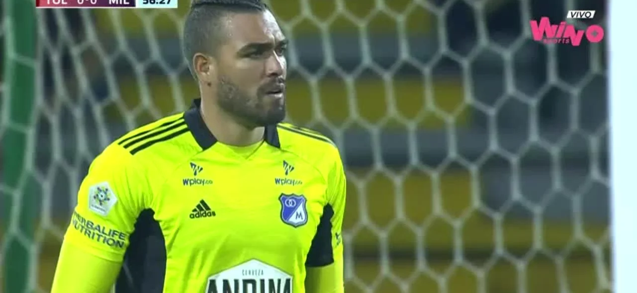El portero de Millonarios atajó una de las opciones de Tolima