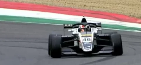 Gabriele Mini ganó la carrera 2 en Mugello