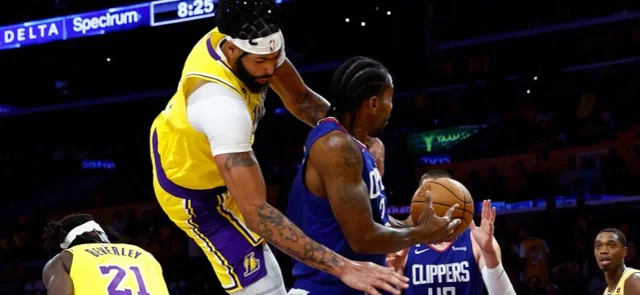 Triunfo de Los Angeles Clippers ante sus vecinos Lakers / AFP