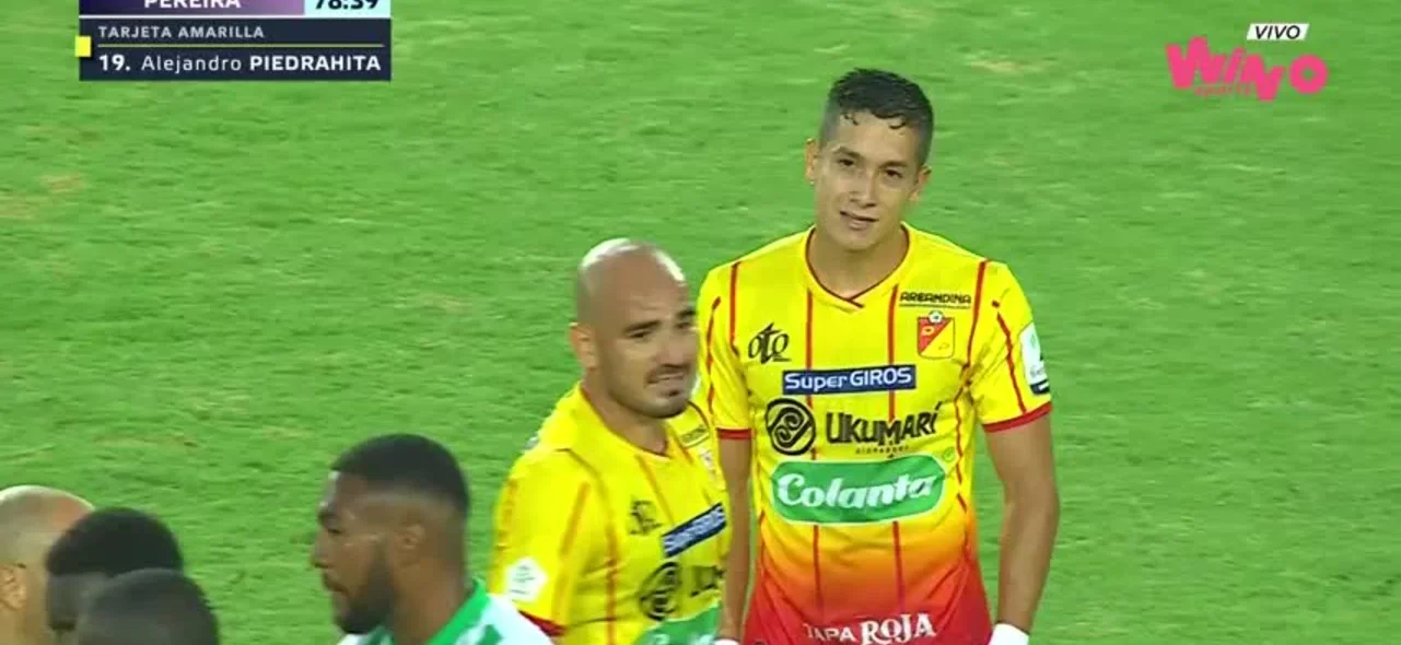 Así fue la expulsión de Piedrahita tras falta sobre Gómez
