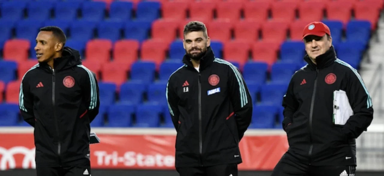 Los 24 jugadores en el microciclo están listos para trabajos con Lorenzo. / Foto: FCF. Los 24 jugadores en el microciclo están listos para trabajos con Lorenzo. / Foto: FCF.