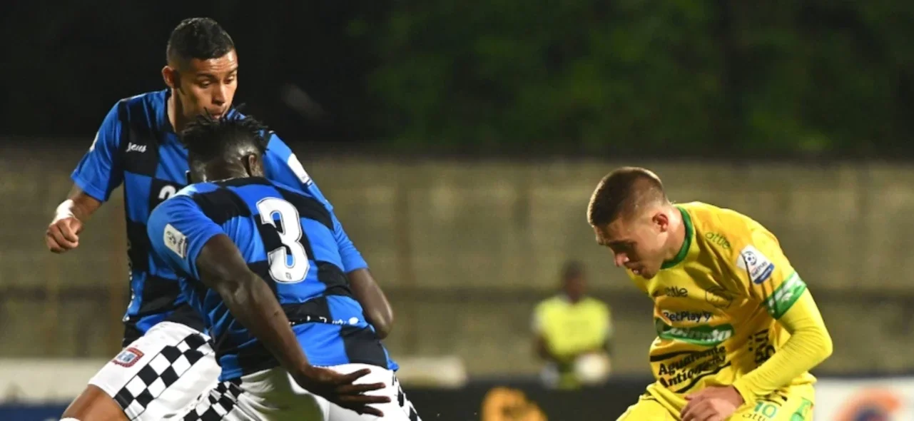 Mira aquí los goles del empate entre Leones vs. Boyacá Chicó. / Foto: VizzorImage - Luis Benavides