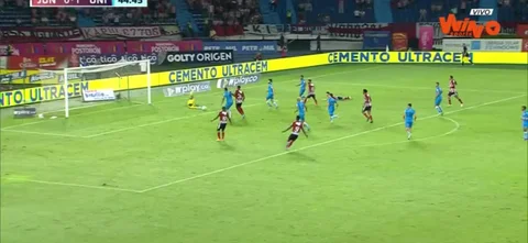 Sambueza estuvo cerca de igualar el juego ante Unión