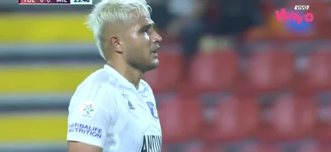 Larry Vásquez puso a prueba los reflejos de Cuesta