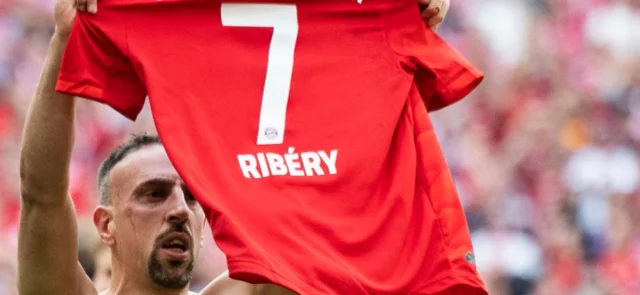 Franck Ribery hizo oficial su retiro como futbolista profesional / AFP