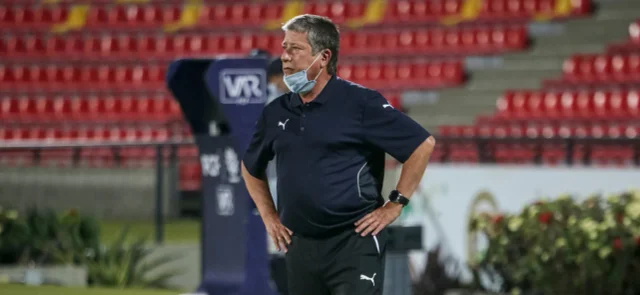 Las razones de la salida de Bolillo Gómez de Bucaramanga. / Foto: Vizzorimage.