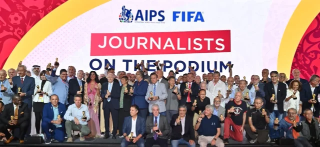 La FIFA y su reconocimiento a periodistas deportivos en Catar 2022. / Foto: fifacom_es