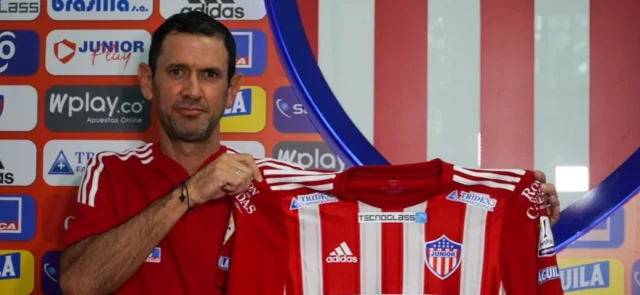 Arturo Reyes no se guardó nada sobre Teófilo Gutiérrez. / Foto: Junior.