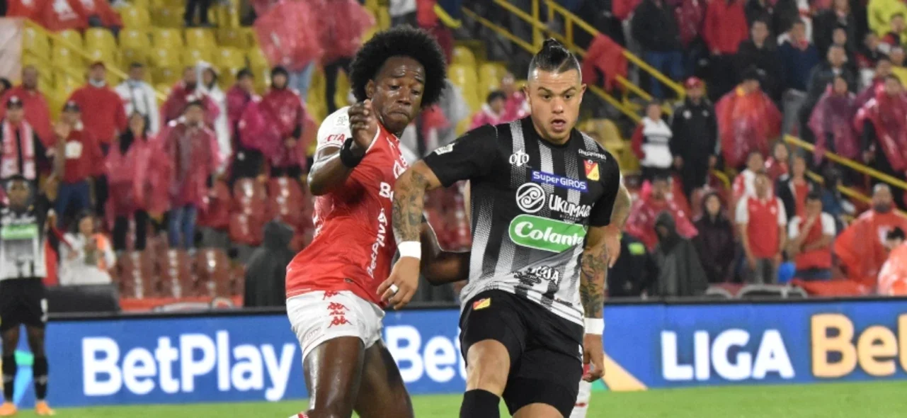 Pereira recibe a Santa Fe. Foto: VizzorImage / Felipe Caicedo