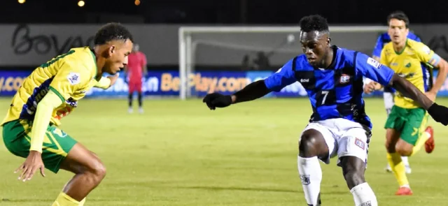 Huila recibe a Boyacá Chicó este martes a las 8:00 p.m. | Foto: VizzorImage / Edward Leguizamon