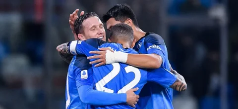 Nápoli se mantiene invicto en la Serie A / AFP