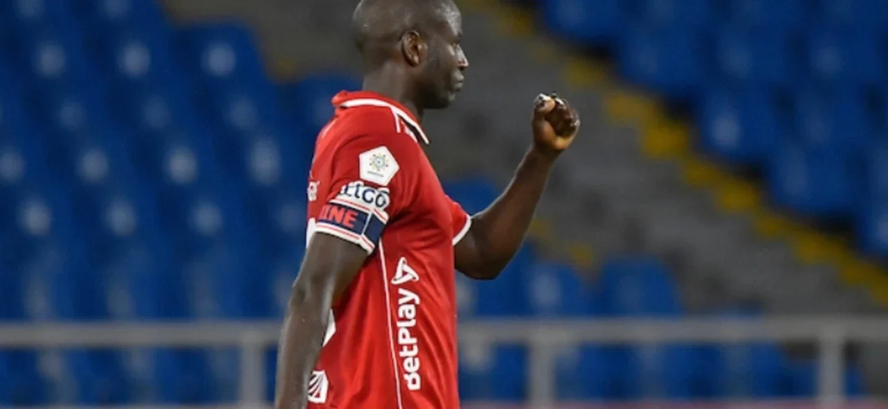 Adrián Ramos marcó para América. / Foto: VizzorImage - Gabriel Aponte
