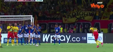 El arquero de Millonarios volvió a salvar al equipo tras remate de Ramírez