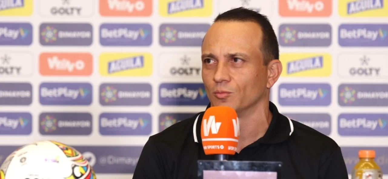 Alejandro Restrepo, DT de Deportivo Pereira. Foto: VizzorImage / Pablo Bohorquez