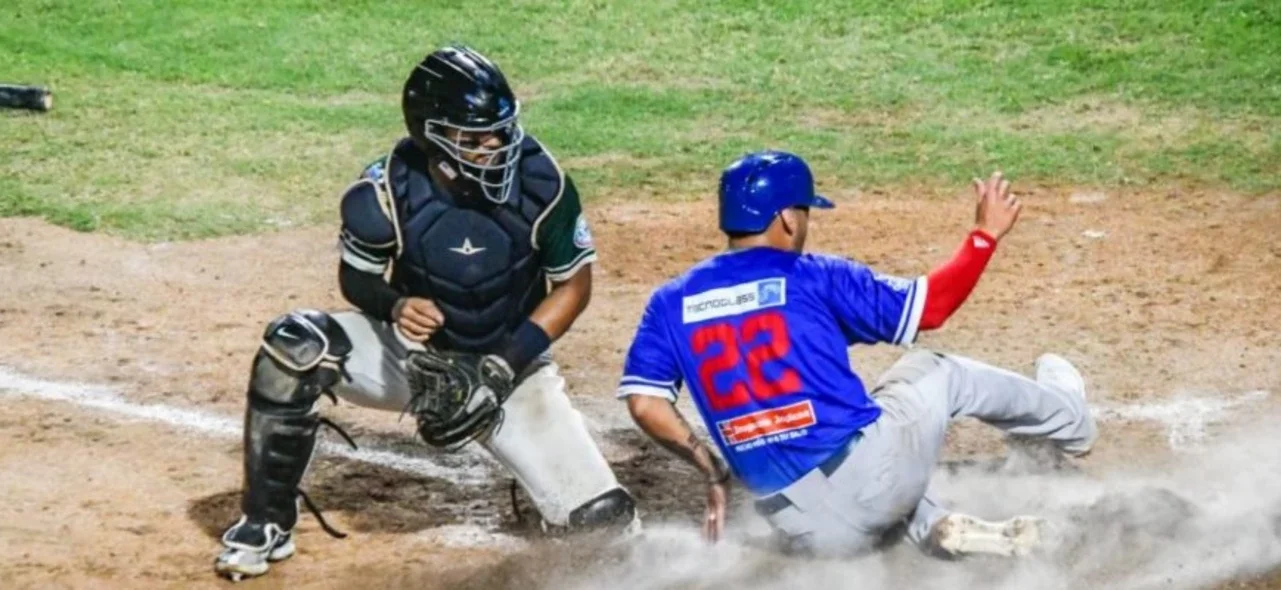 Caimanes venció a Toros en un duelo muy parejo. / Foto: Lpbcol