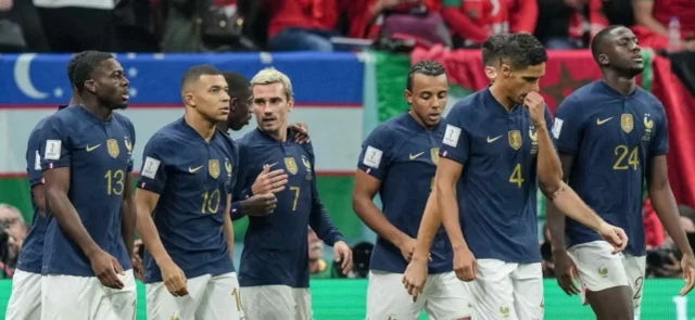 Francia desmiente rumores de un virus al interior del equipo. / Foto: Twitter equipedefrance